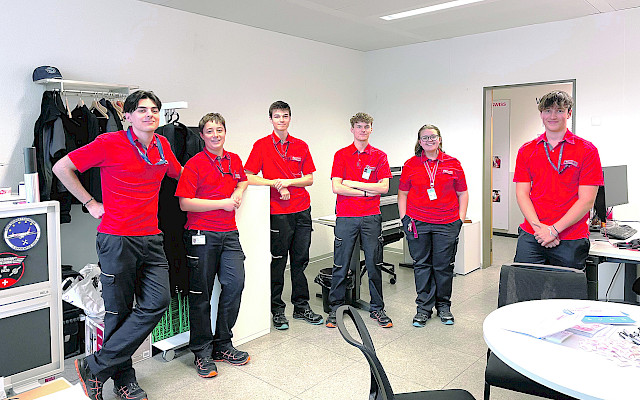 Am 1. März war SEV-GATA beim Personal von Swiss Technik am Flughafen Zürich präsent – hier zum Beispiel in der Lernwerkstatt im T14. Zur Sprache kamen an dem Tag auch die Arbeitszeitthemen.