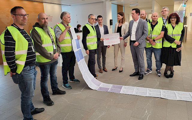 The SEV-GATA petition, bearing 596 signatures, was presented to Swiss CEO Jens Fehlinger at Swiss’s headquarters in Kloten.